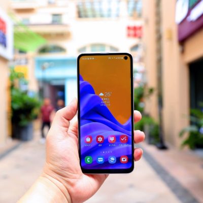 拼多多遭遇大面积“薅羊毛”；京东春节照常送货